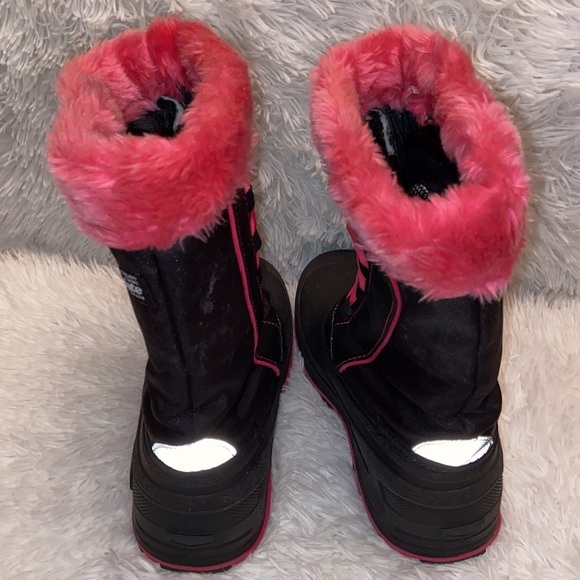 3 m Thinsulate Insulated Black Pink Faux  Fur Duck Snow Boots Size 6 - Picture 3 of 7